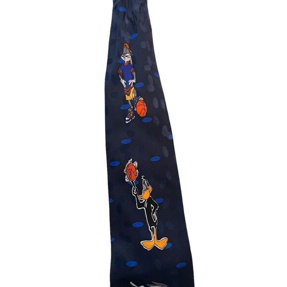 Looney Tunes basketball  Silk Tie, Bugs Bunny, Taz, Tweety, daffy - Picture 14 of 16